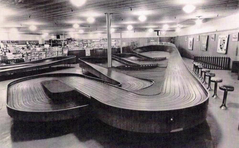 tom thumb slot car track