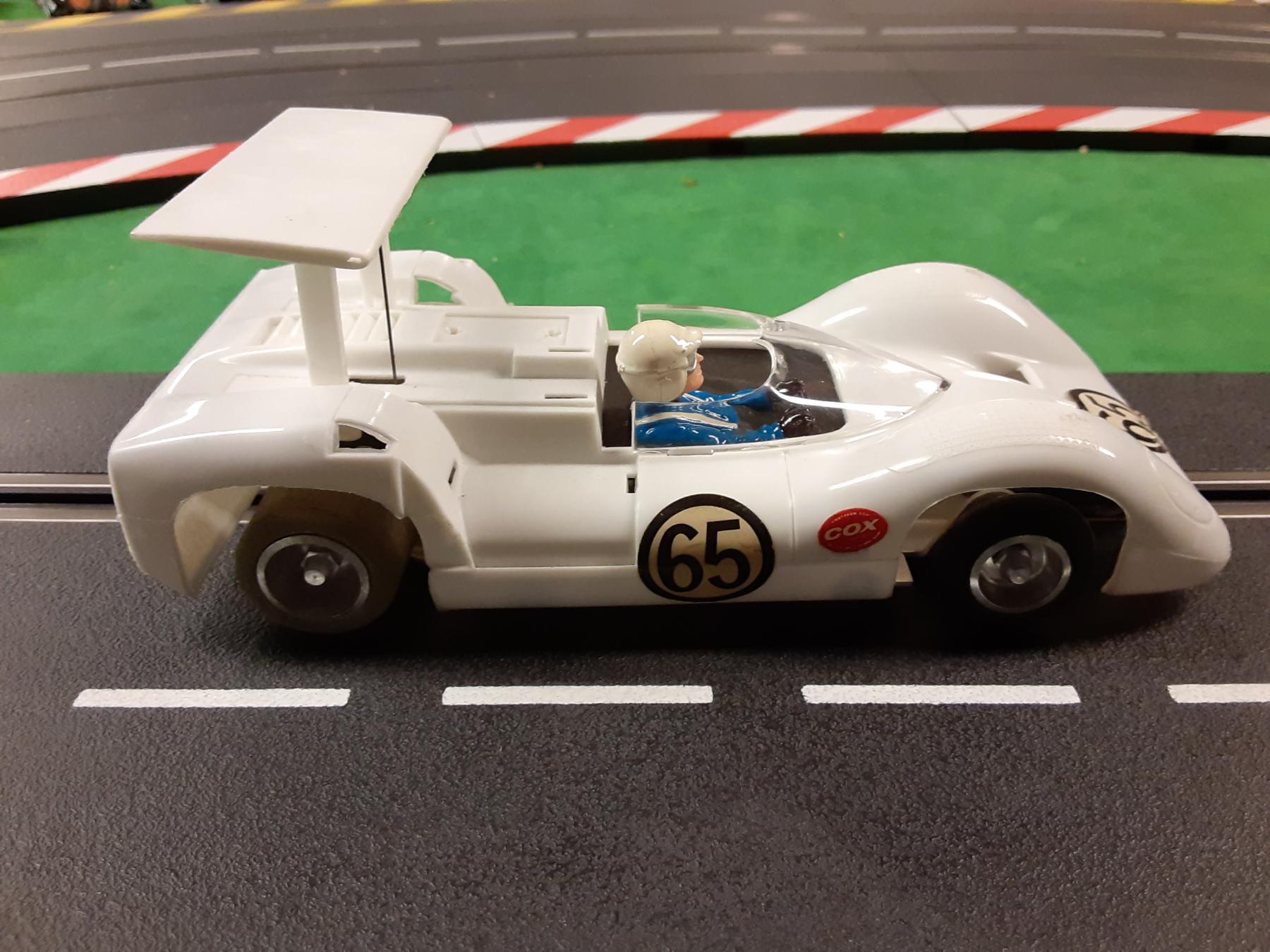 cox chaparral 2e slot car