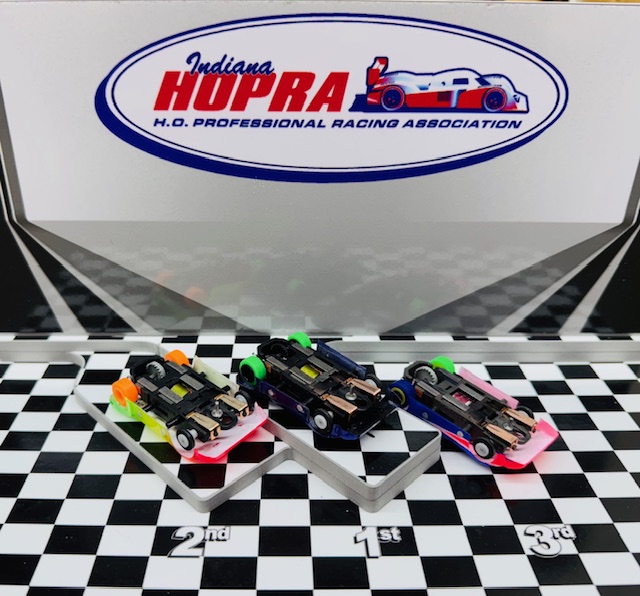SR podium - chassis.jpg