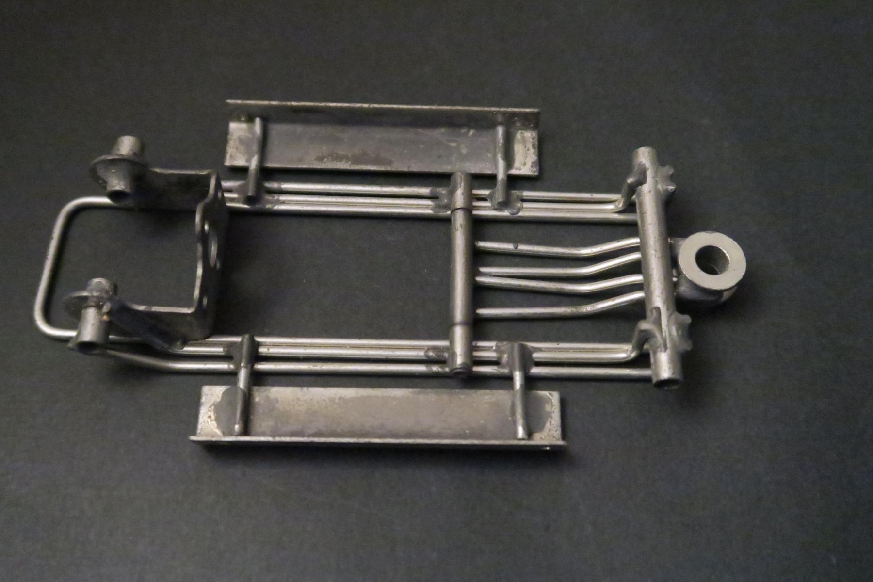 Rehco 132 chassis-1.JPG