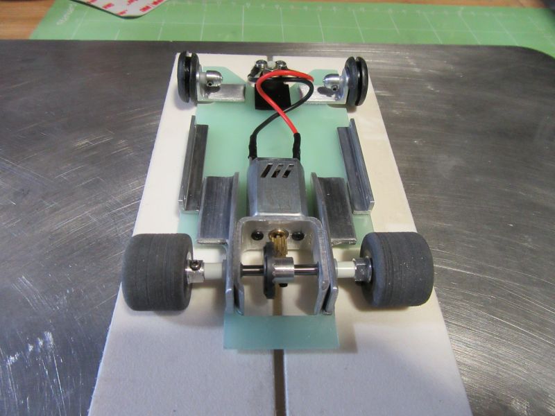 930 Chassis_RV.JPG